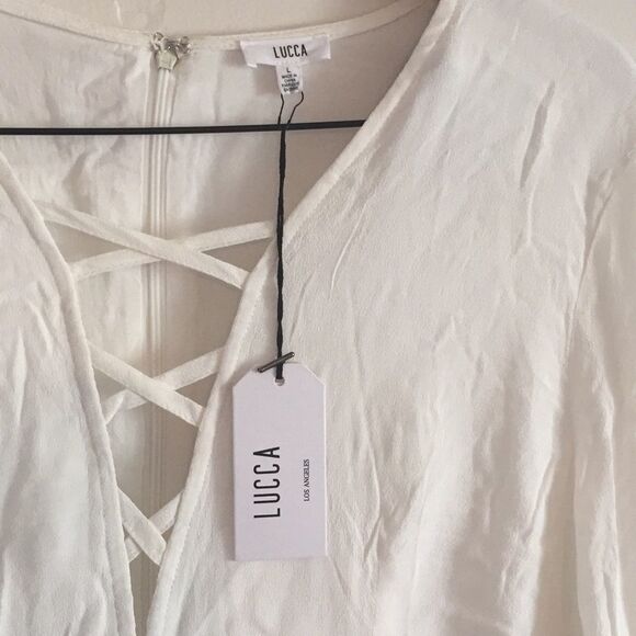 ‎Lucca couture Cross Front Detail Longsleeve Romper - Picture 3 of 4